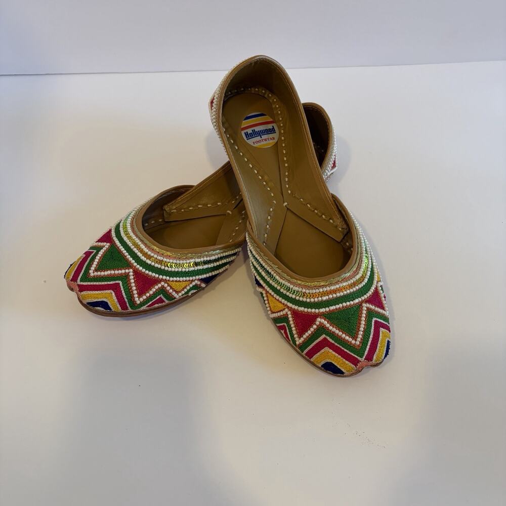 Hollywood Jutti Women Indian shoes zig zag pattern white beading Size 5 Indian